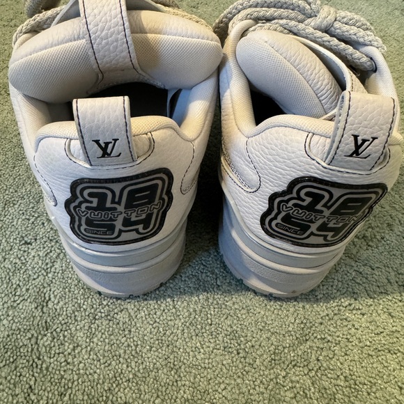 Just worn twice but they don’t fit me. - Picture 6 of 9